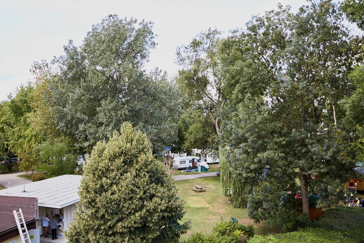 Donaupark Camping Tulln Tulln An Der Donau Exterior foto